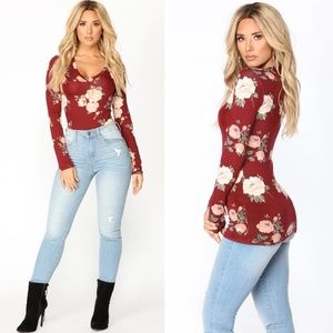 Fashion nova do it my way floral top Medium red
